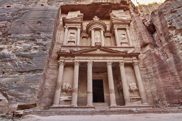 Al-Khazneh in Petra, Jordanien - VEGF02283