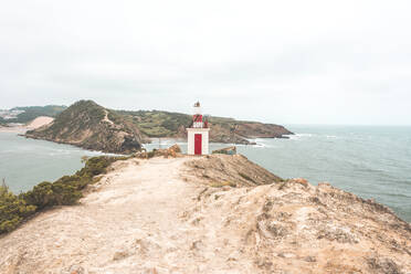 Leuchtturm an der Küste, São Martinho do Porto, Portugal - FVSF00275