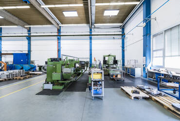 Machinery in factory shop floor - DIGF11379