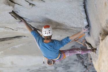 Rock climber crack climbing on the Nose, El Capitan in Yosemite - CAVF82210