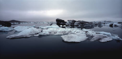 Die Gletscherlagune Jokulsarlon im Südosten Islands - CAVF83389