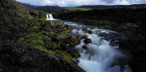 Der Fluss Rangá im Hochland von Island - CAVF83404