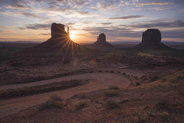 Umgebung des Monument Valley, Navajo-Stausee. - CAVF83531