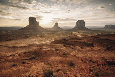 Umgebung des Monument Valley, Navajo-Stausee. - CAVF83538