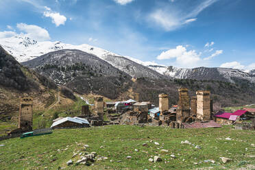 Georgien, Swanetien, Ushguli, Türme eines mittelalterlichen Bergdorfes - WVF01709