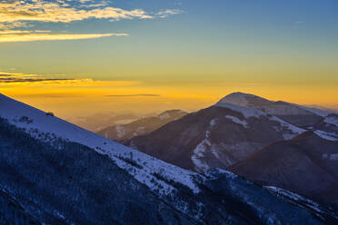 Italy, Monte Motette at winter dawn - LOMF01142