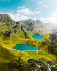 Luftaufnahme des Lago di Tom, Schweiz - AAEF08873