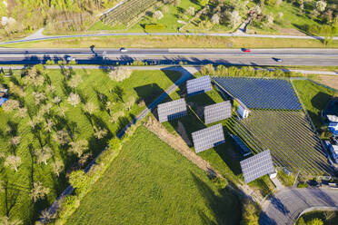 Deutschland, Baden-Württemberg, Leutenbach, Luftaufnahme des Solarparks an der Bundesstraße B14 - WDF06005