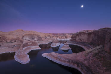 The Iconic Reflection Canyon in Utah's Escalante Grand Staircase - CAVF84687