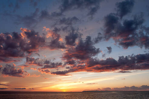 Sonnenuntergang über dem Michigansee, Glen Arbor, Michigan, Vereinigte Staaten von Amerika, Nordamerika - RHPLF15315