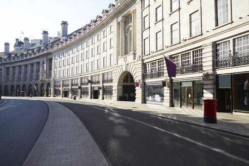 UK, England, London, Hydrant auf leerer Regent Street - PMF01075