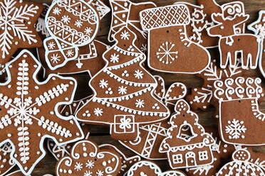 Full Frame Shot Of Gingerbread Cookies - EYF05850