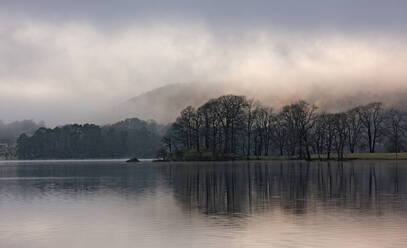 Scenic view of lake Windermere in the British Lake District - CAVF85314