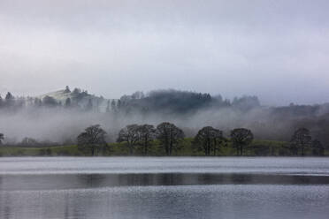 Scenic view of lake Windermere in the British Lake District - CAVF85315
