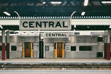 Railroad Station Platform - EYF06302