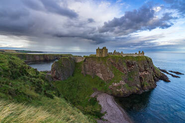 Dunnottar Castle By Sea On Cliff - EYF06766