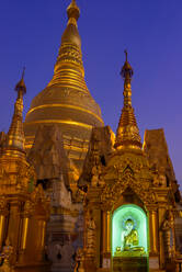 Myanmar, Yangon, Shwedagon-Pagode bei Nacht - TOVF00195