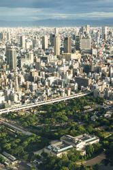 Japan, Präfektur Osaka, Osaka, Luftaufnahme einer dicht besiedelten Stadt - EHF00347