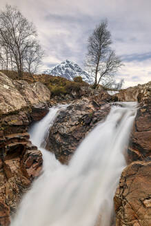 UK, Schottland, Etive Mor Wasserfall - SMAF01870