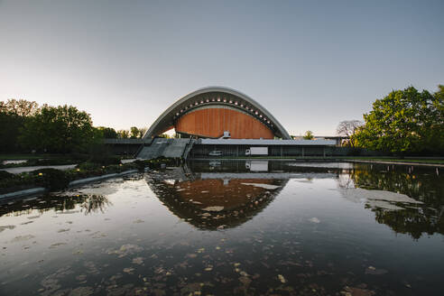 Deutschland, Berlin, Mitte, Haus der Kulturen der Welt (Haus der Kulturen der Welt) - ZMF00487