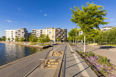 Deutschland, Baden-Württemberg, Heilbronn, Neckar, Stadtteil Neckarbogen, Neue energieeffiziente Wohngebäude - WDF06073