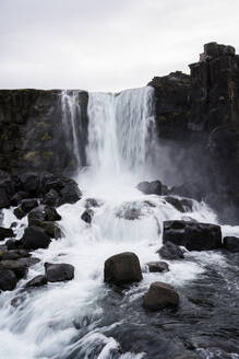 Wasserfall Öxarárfoss im Thingvellir-Nationalpark - CAVF85778