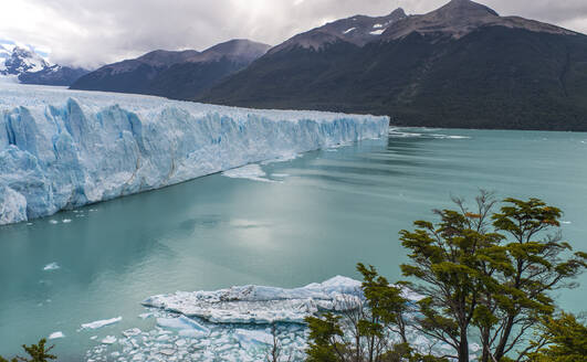 Perito Moreno Glacier, Los Glaciares National Park, Argentina - CAVF86196