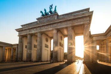 Low Angle View Of Brandenburger Tor - EYF08923