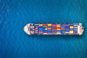 High Angle View of Multi Colored Containerschiff auf See - EYF09442