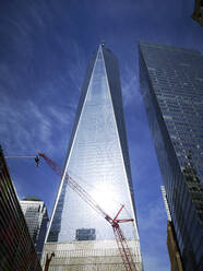 One World Trade Center vor blauem Himmel, New York City, USA - ECPF00977