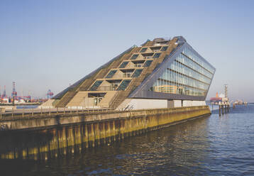 Deutschland, Hamburg, Bürogebäude Dockland - IHF00363