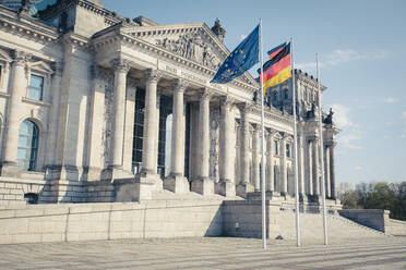 Deutschland, Berlin, Fassade des Reichstages - ZMF00495