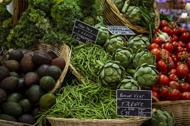 Auf dem Markt verkauftes frisches Gemüse - NGF00580