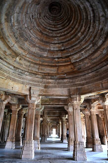 Zentrale Kuppel in der Gebetshalle, Sahar ki Masjid Moschee, UNESCO-Weltkulturerbe, Champaner, Gujarat, Indien, Asien - RHPLF15389