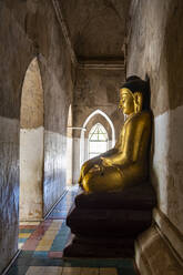 Sitzender Buddha im Manuha-Tempel, Bagan (Pagan), Myanmar (Burma), Asien - RHPLF15719