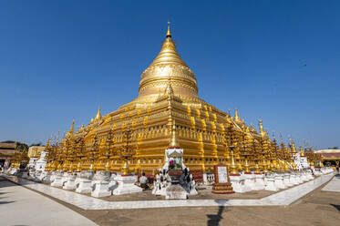 Goldene Shwezigon-Pagode, Nyaung-U, bei Bagan (Pagan), Myanmar (Birma), Asien - RHPLF15720