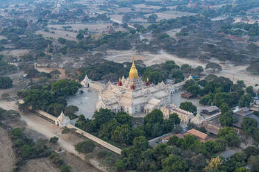 Luftaufnahme der Tempel von Bagan (Pagan), Myanmar (Burma), Asien - RHPLF15744