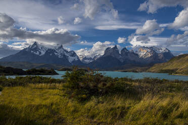 Blick auf den Nationalpark Torres del Paine, Patagonien, Chile - CAVF87038