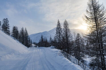 Road of Bones in the Suntar-Khayata mountain Range, Sakha Republic (Yakutia), Russia, Eurasia - RHPLF15906