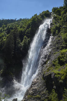 Italien, Südtirol, Partschins, Partschinser Wasserfall plätschert Felsen hinunter - BSCF00628