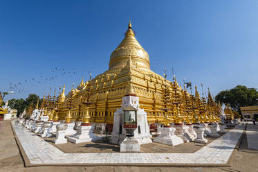 Myanmar, Region Mandalay, Bagan, Goldene Shwezigon-Pagode - RUNF03856