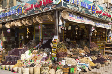 Spices for sale, Sharia el Souk (Bazaar), Aswan, Egypt, North Africa, Africa - RHPLF16056