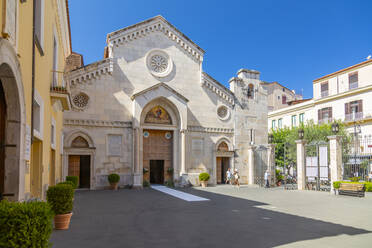 Blick auf die Kathedrale der Heiligen Philippus und Jakobus am Corso Italia, Sorrent, Kampanien, Italien, Europa - RHPLF16136