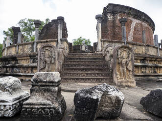 Die Polonnaruwa Vatadage aus der Zeit des Königreichs Polonnaruwa, UNESCO-Weltkulturerbe, Sri Lanka, Asien - RHPLF16150