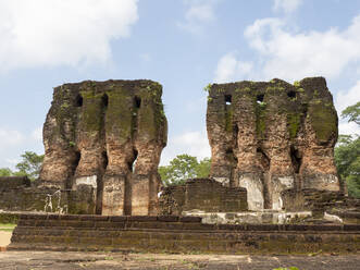 Der siebenstöckige Palast namens Vijayotpaya, Polonnaruwa, UNESCO-Weltkulturerbe, Sri Lanka, Asien - RHPLF16152