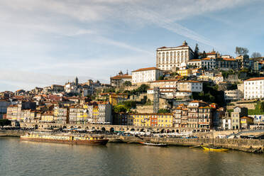 Der Stadtteil Ribeira auf der Portoer Seite des Flusses Douro, UNESCO-Weltkulturerbe, Porto, Portugal, Europa - RHPLF16216