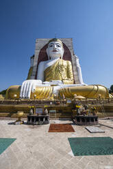 Myanmar, Bago, Viersitziger Buddha, Kyaikpun-Buddha - RUNF03888