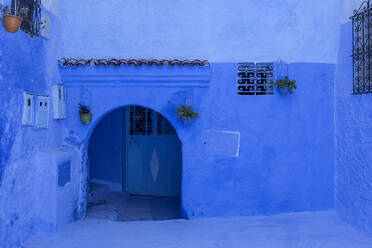 Chaouen die blaue Stadt von Marokko.Chefchaouen.Architektur, Straßen, Türen, Fenster, Details - ADSF04004