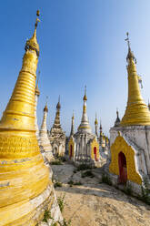 Myanmar, Shan state, Inn Thein, Golden stupas at Shwe Inn Dein pagoda - RUNF03913