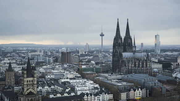 Kölner Dom und Colonius-Fernsehturm, Deutschland - FSIF04913